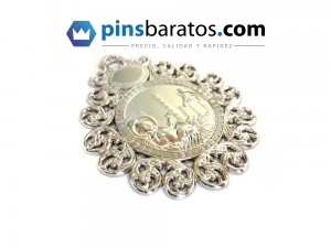 Medallas de cofradías y religiosas