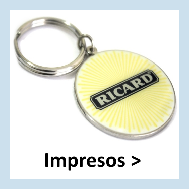Llaveros personalizados con logotipo impreso.